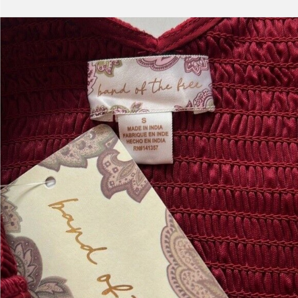 NWT Band of the free Elegant Red Smocked Top size small - Picture 4 of 8